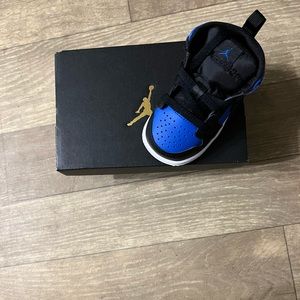 Jordan 1s Black Blue and White Size 4c *Never Wore*